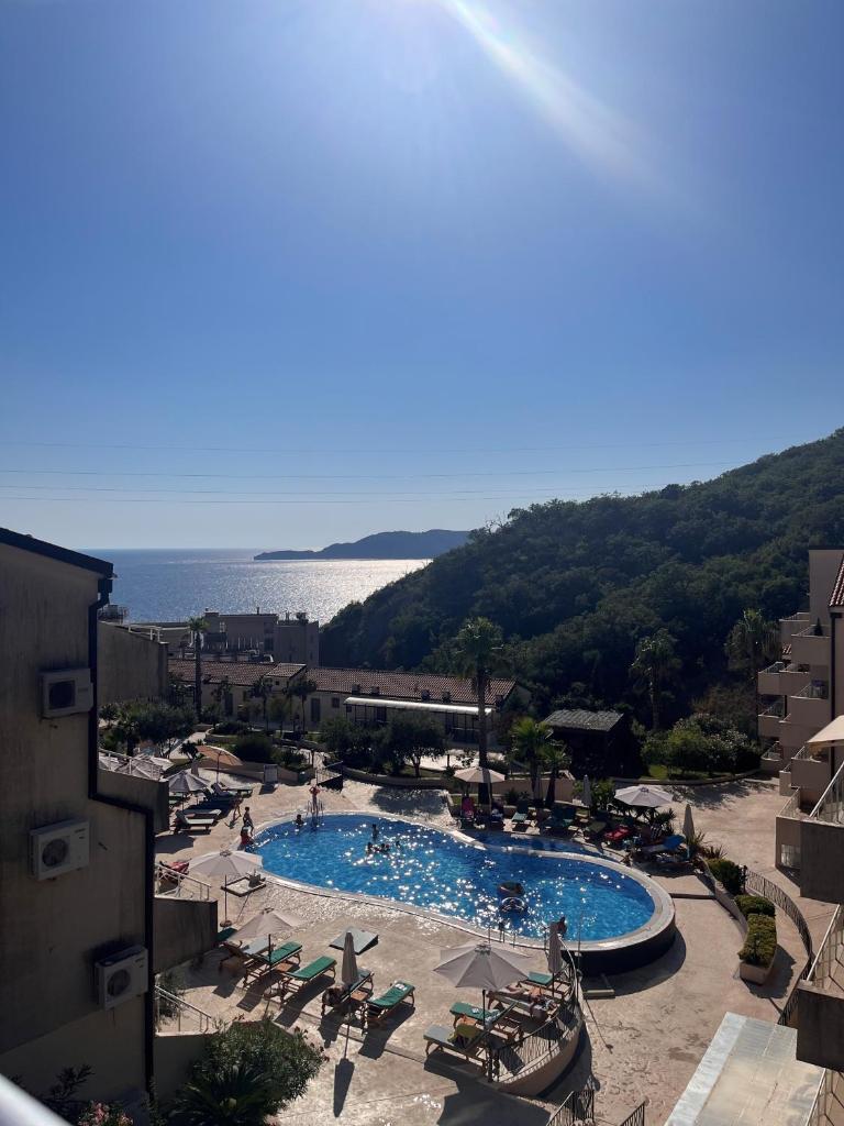 Charming apartment near beach 4