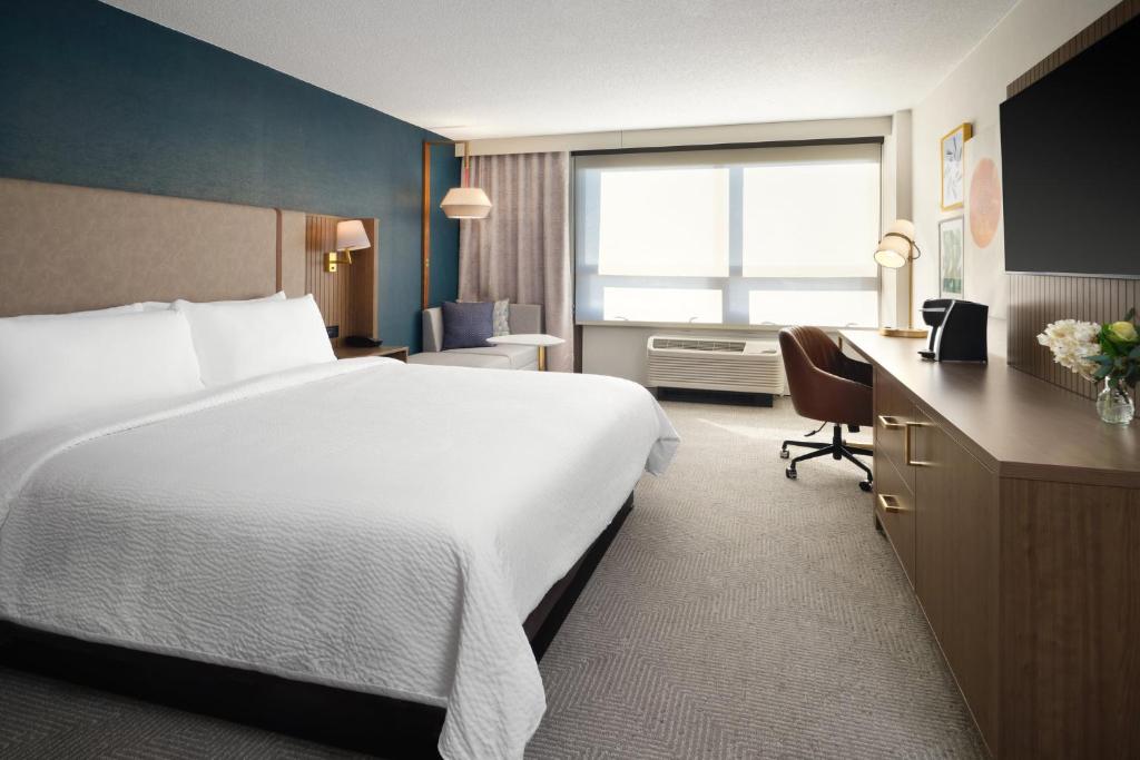 Holiday Inn Chicago O'Hare - Rosemont, an IHG Hotel Image