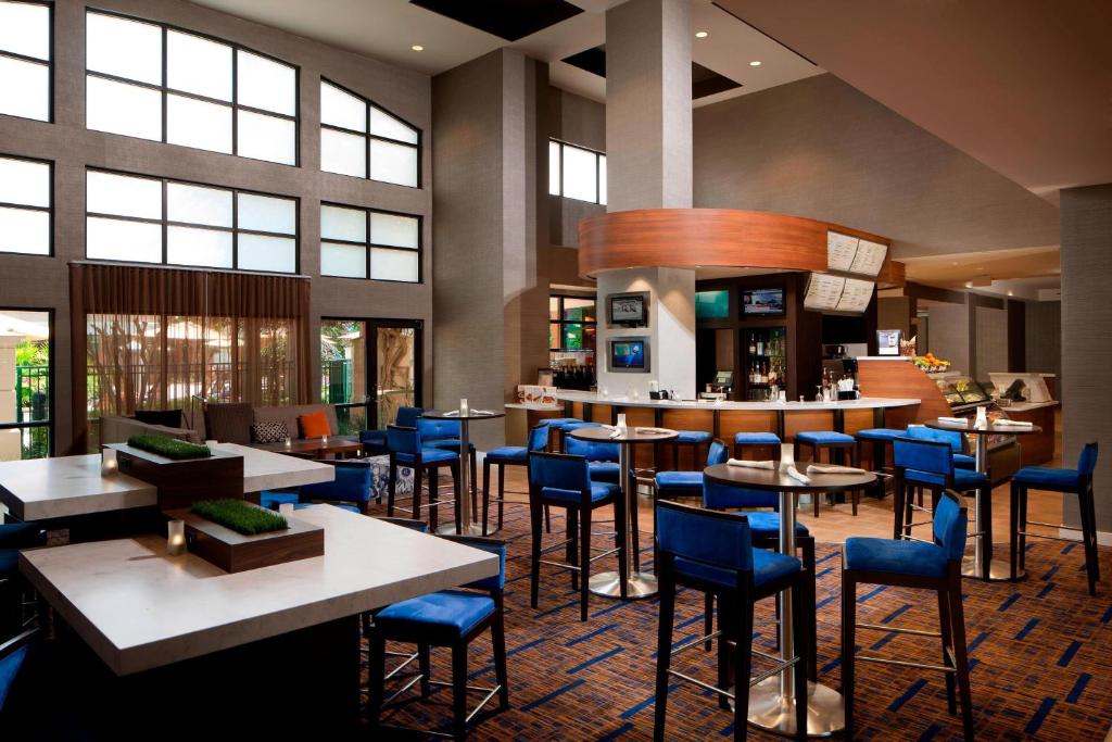 Courtyard by Marriott Orlando Lake Buena Vista in the Marriott Village Image