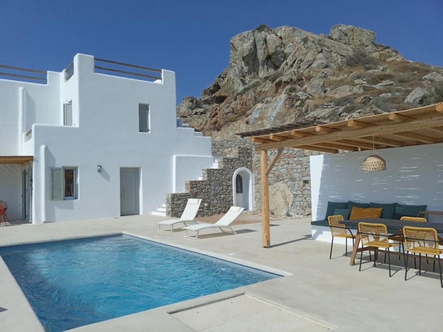 Villa THEROS