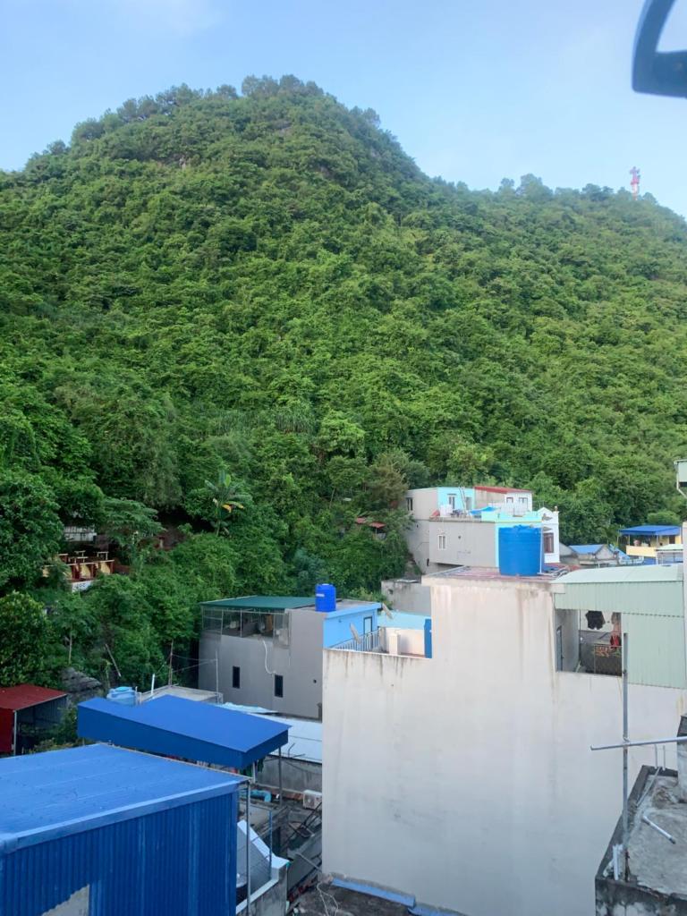 Hồng Quảng Hotel Cát Bà