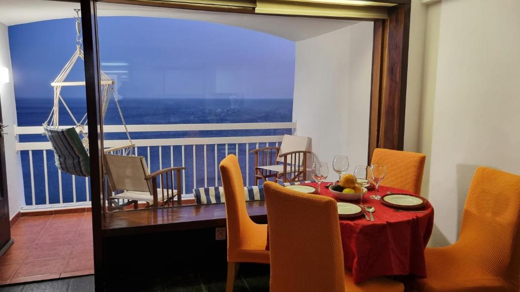 Sesimbra Sun&Sea - Beachfront Apartment! 4