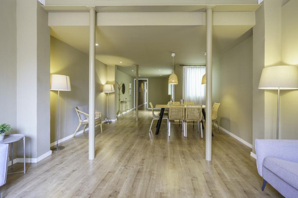Ola Living Diagonal II Apartments 7