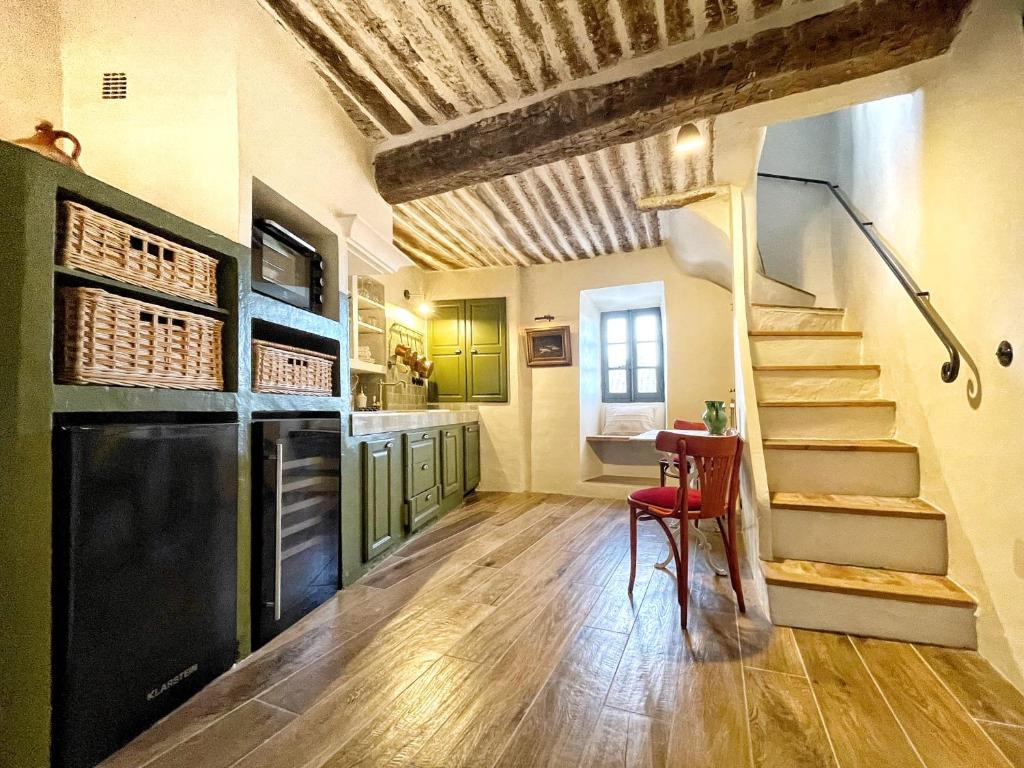 MAISON DES SARRASINS 1