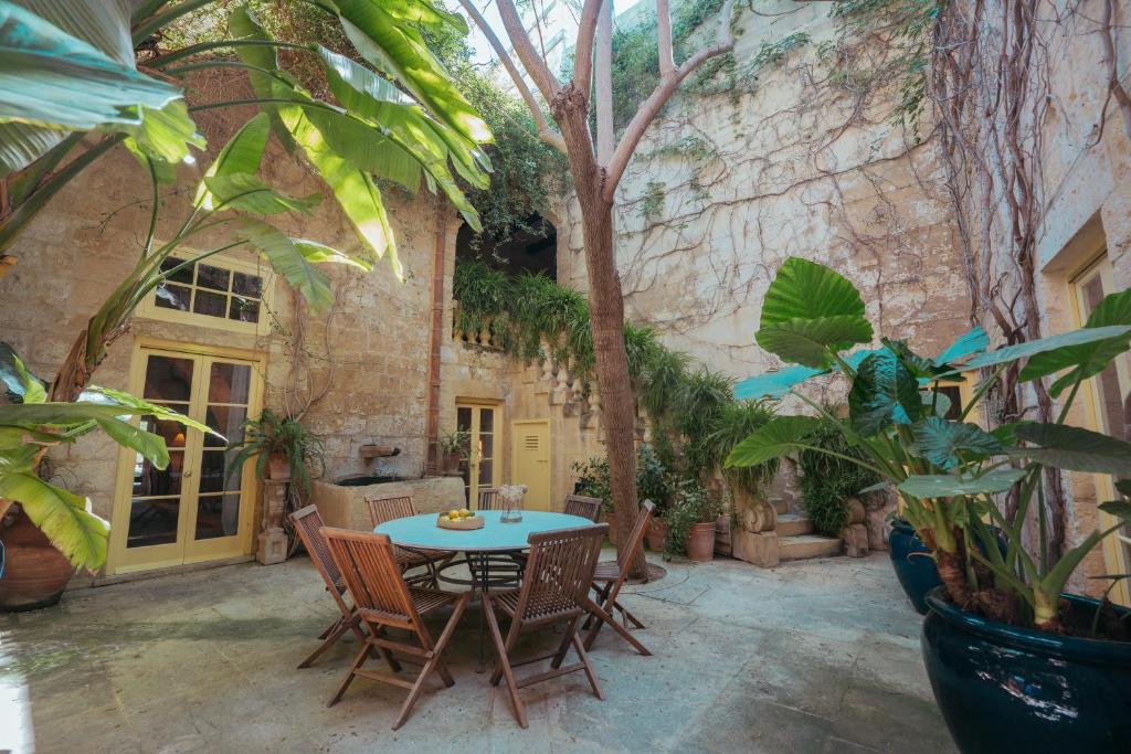 CASA SAN ROCCO - Luxurious Grand 18th C. Palace with Gardens & Pool 7