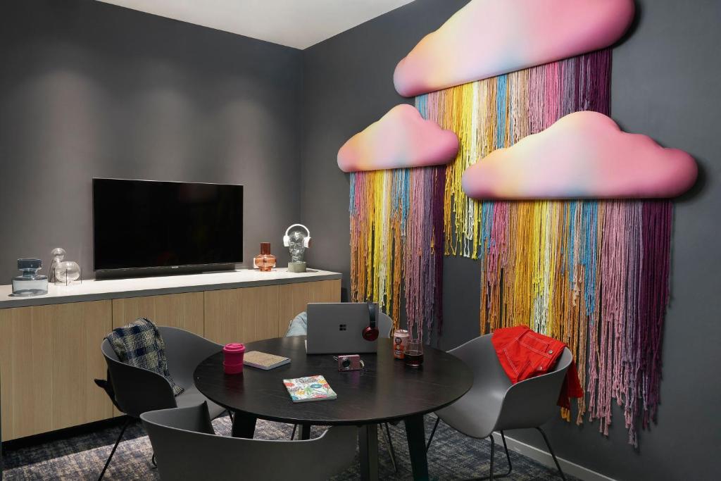 Moxy Manchester City Image