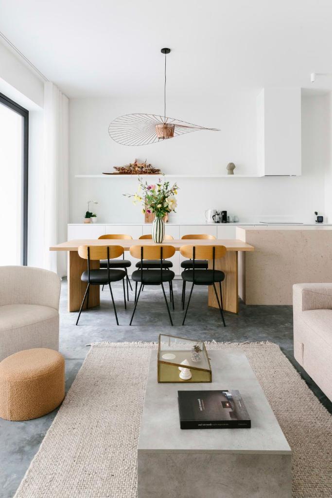 High-end flats at South area 4