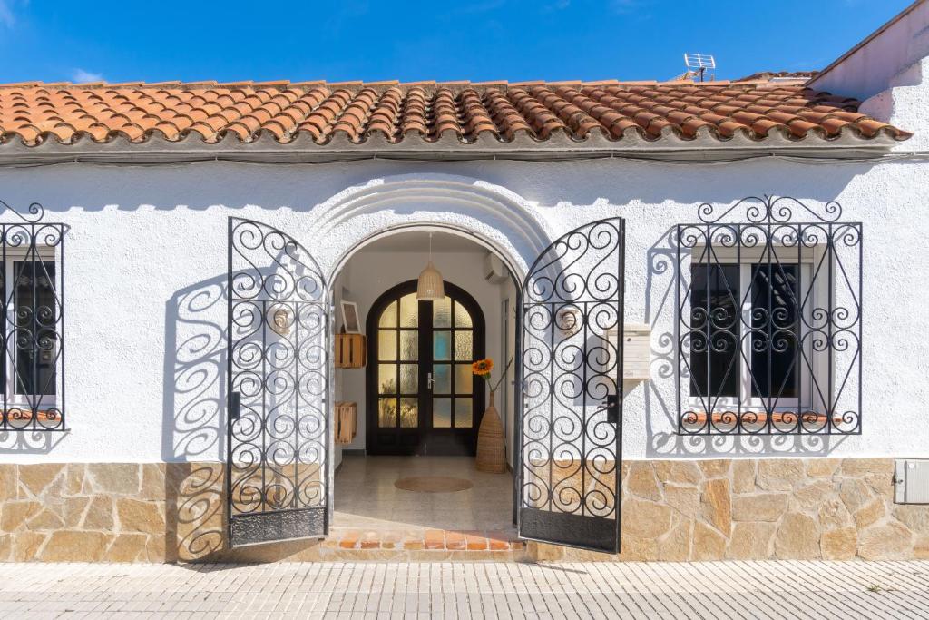Cambrils Beach - 8 min to Beach - AC - WiFi - Terrace - 8 Guests 6