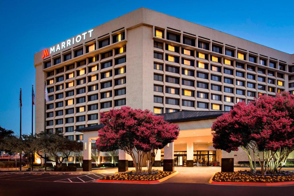 Dallas-Addison Marriott Quorum by the Galleria Image