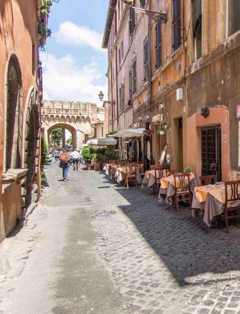 Intimo ed Eclettico Studio a Trastevere 6