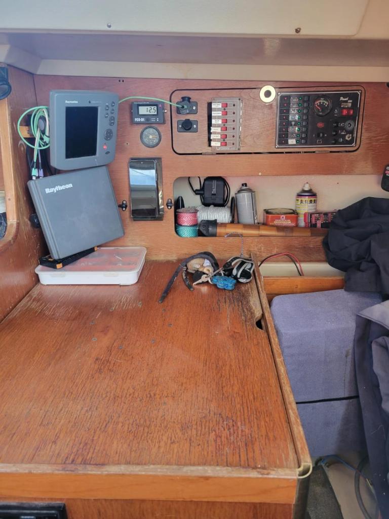 Photo de la galerie de l'établissement Voilier à quai, à La Londe-les-Maures