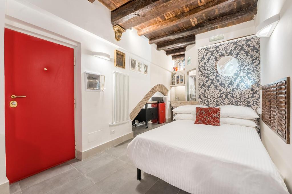 Intimo ed Eclettico Studio a Trastevere 2