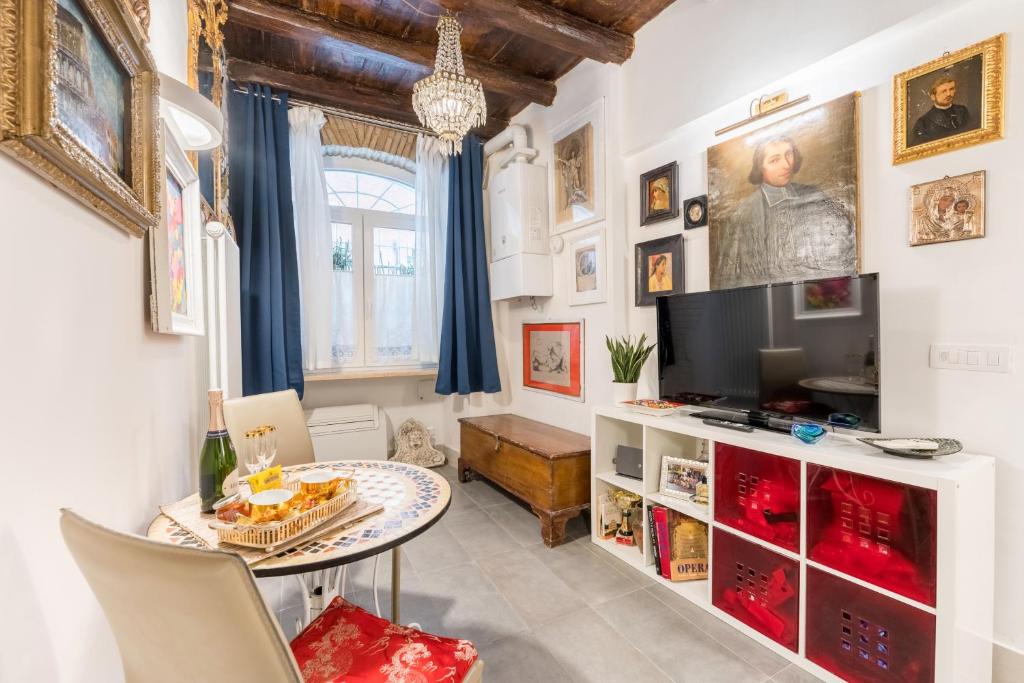 Intimo ed Eclettico Studio a Trastevere 5