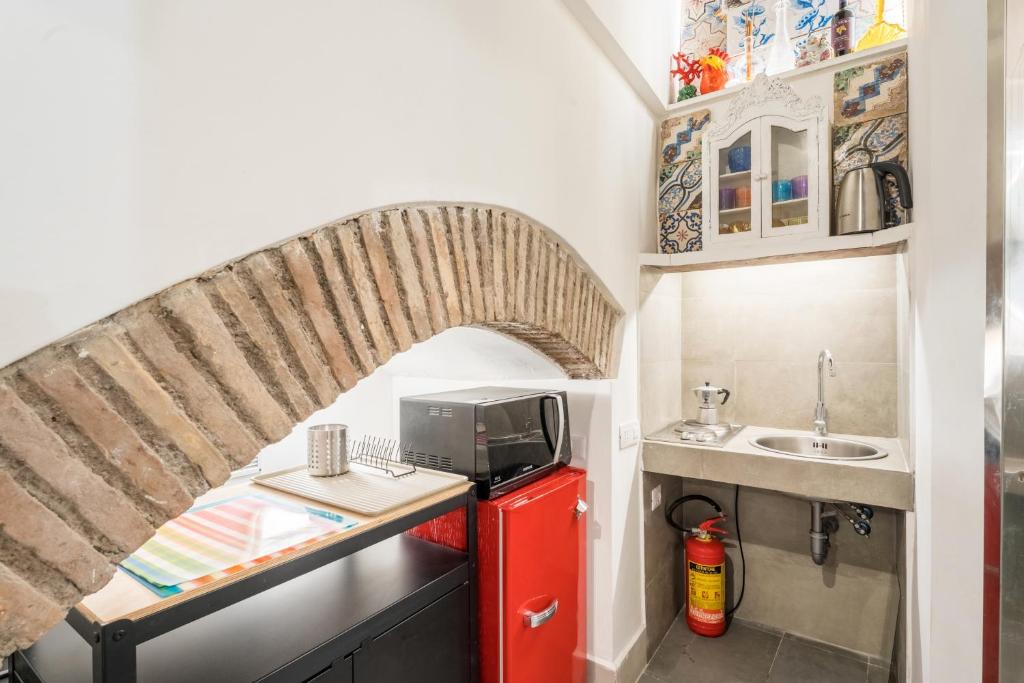 Intimo ed Eclettico Studio a Trastevere 3