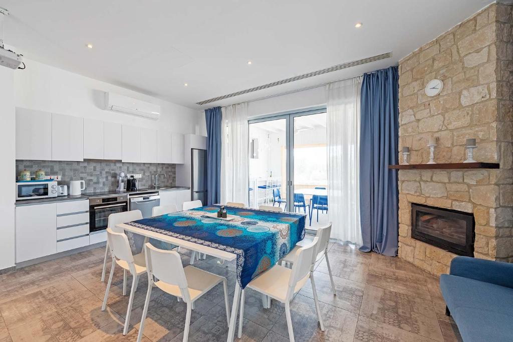 Blue Diamond Beach Villas 4