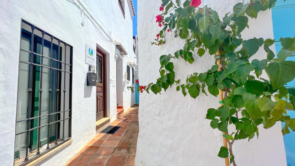 Cosy Andalusian Home with Roof Terrace in Town Centre 8