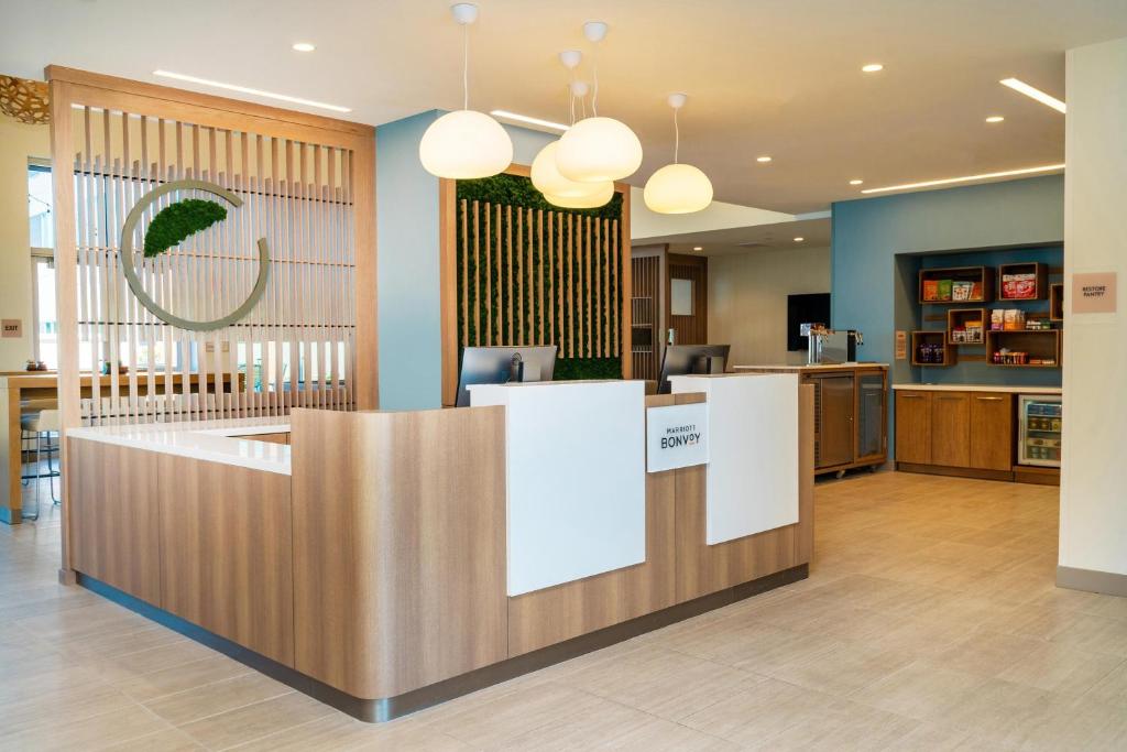 Element Sacramento Airport Image