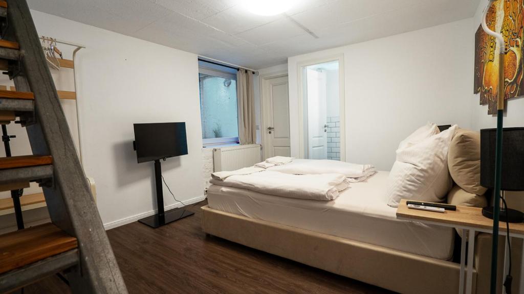 Boxi Jungle House - unique in Friedrichshain - 3BR 5