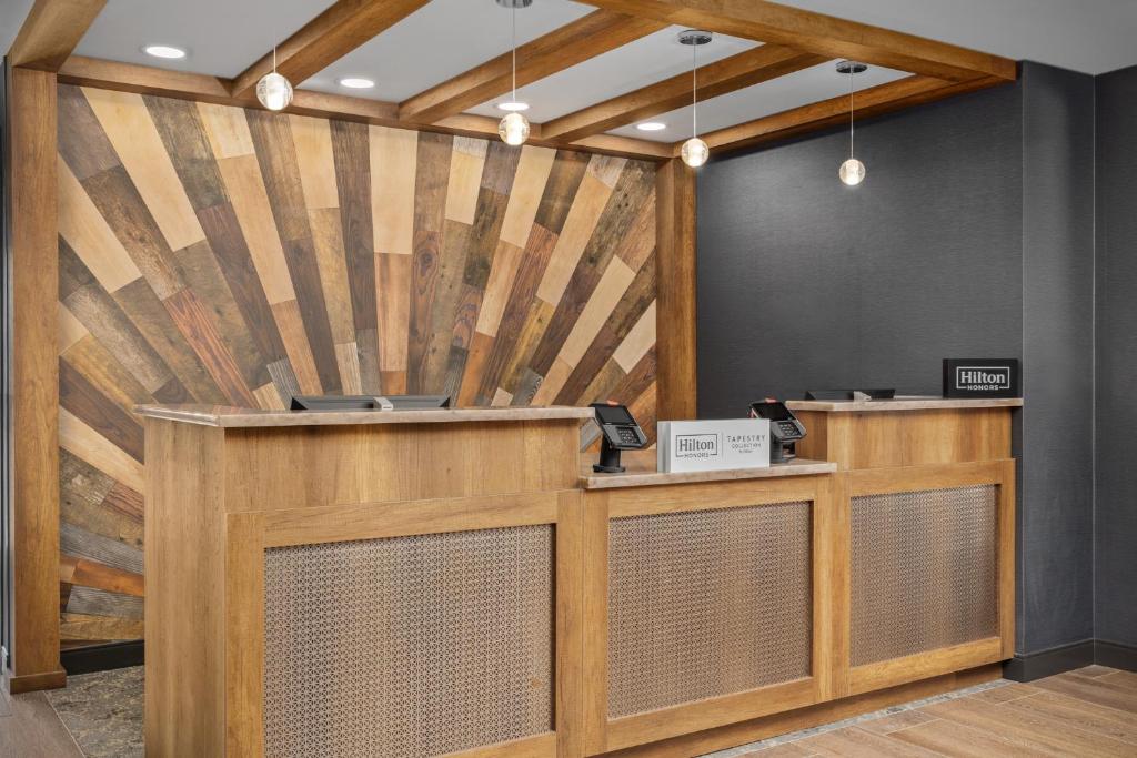 Hotel Westport Kansas City, Tapestry Collection by Hilton Image