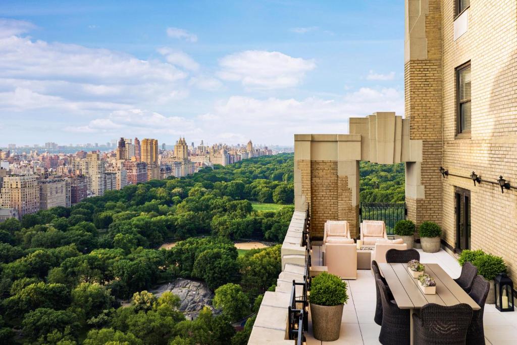 JW Marriott Essex House New York Image