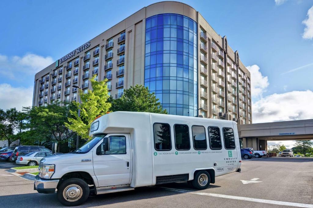 Embassy Suites by Hilton Minneapolis Airport Image