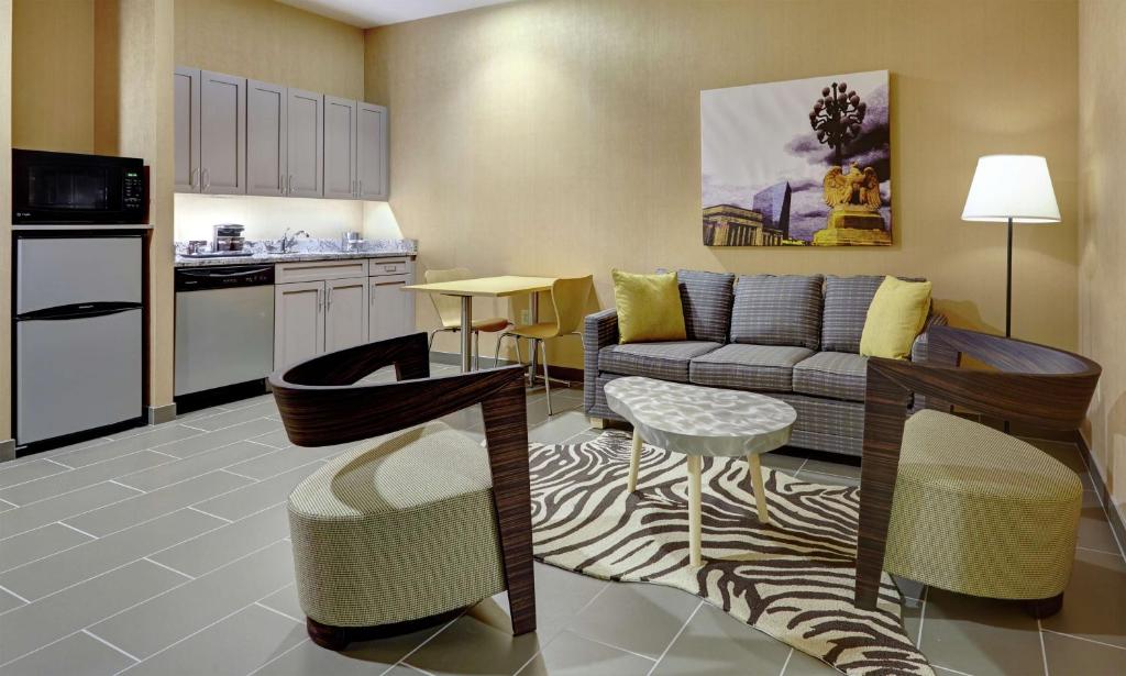 DoubleTree by Hilton Hotel Philadelphia Center City Image