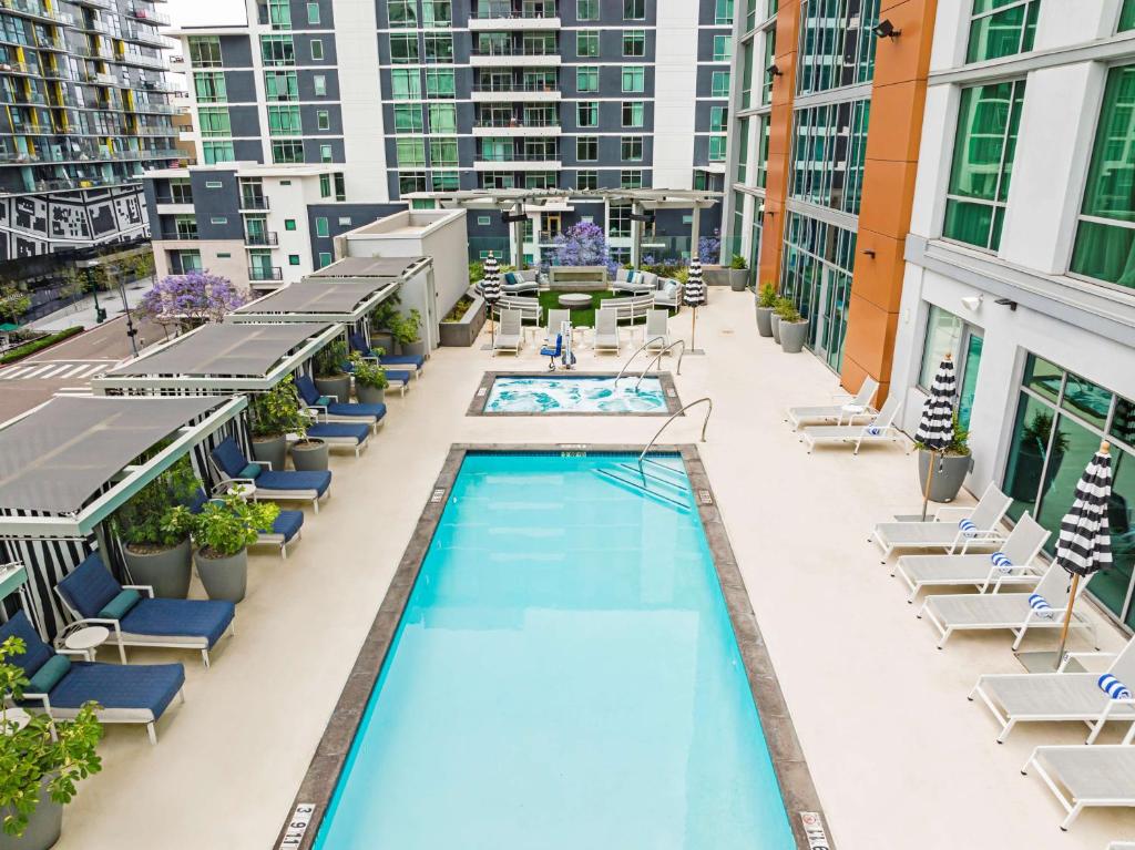 Carte Hotel San Diego Downtown, Curio Collection By Hilton Image