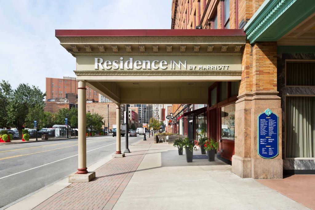 Residence Inn by Marriott Cleveland Downtown Image
