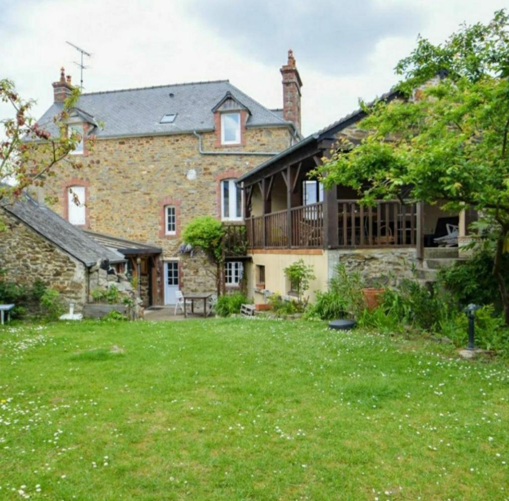 La Colline maison de famille à 100m de la Rance 1