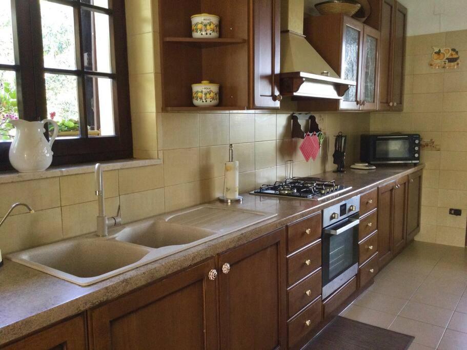 Photo de la galerie de l'établissement House with a swimming pool - Villa San Giorgio, à Villa Gorizia 7 autres photos