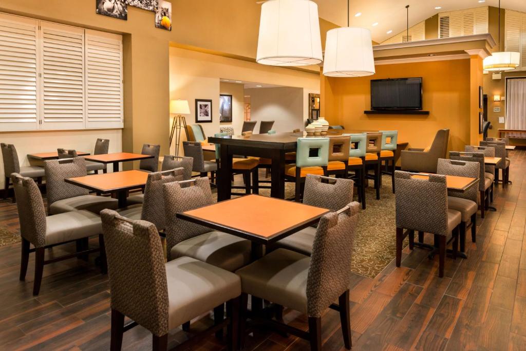 Hampton Inn & Suites Orlando-East UCF Image