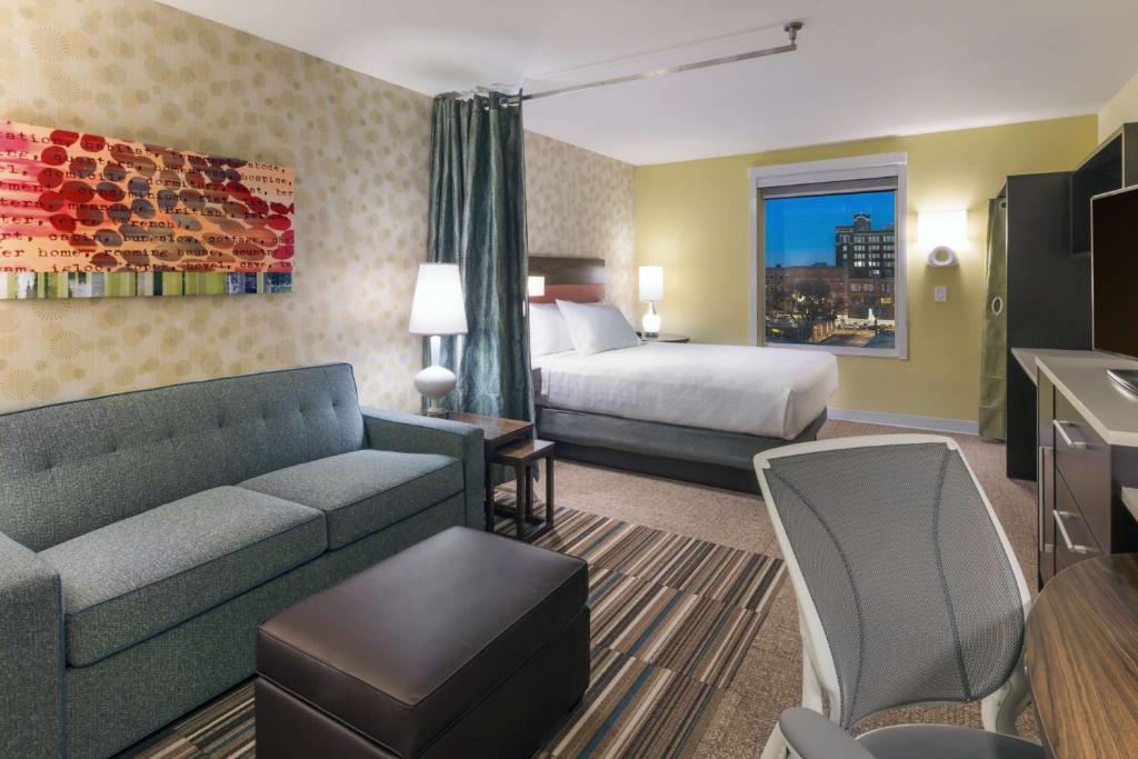 Home2 Suites Kansas City Downtown Image