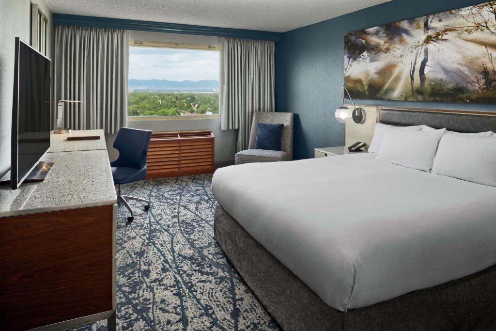 DoubleTree by Hilton Hotel Denver Image