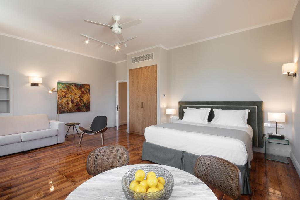 Liston Bliss Suite 2