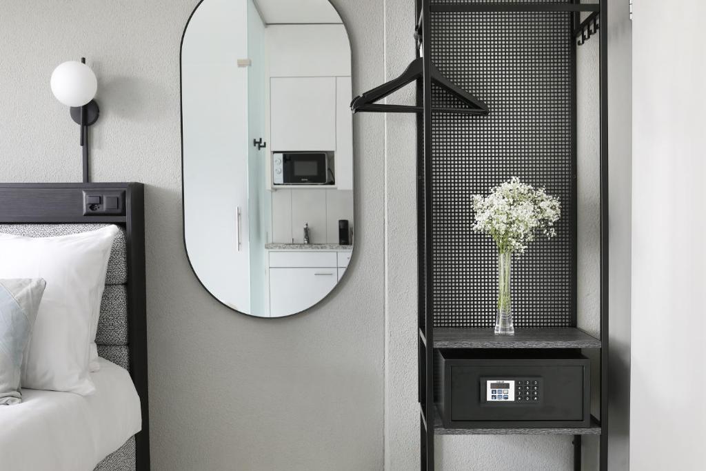 Numa Zurich Turi 8