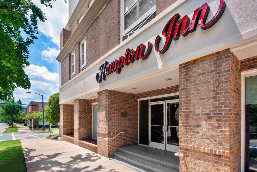 Hampton Inn Charlotte Uptown Image