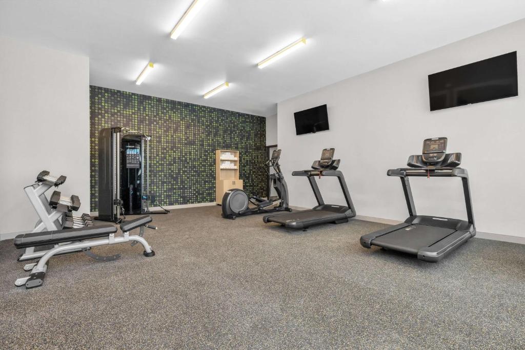 La Quinta Inn & Suites by Wyndham San Jose Silicon Valley Image