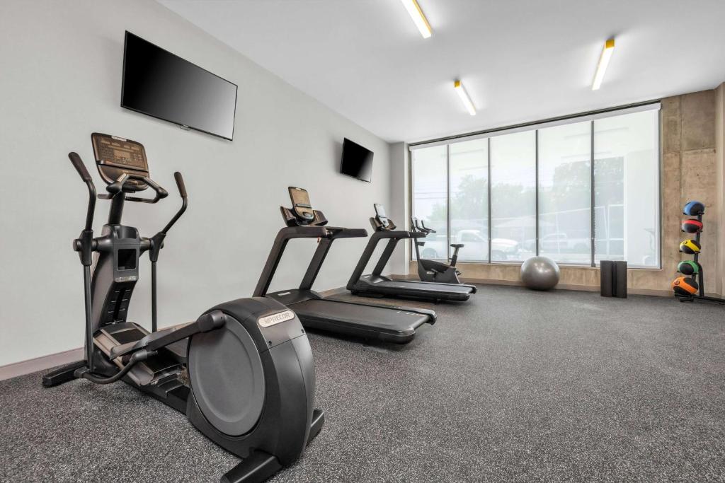 La Quinta Inn & Suites by Wyndham San Jose Silicon Valley Image
