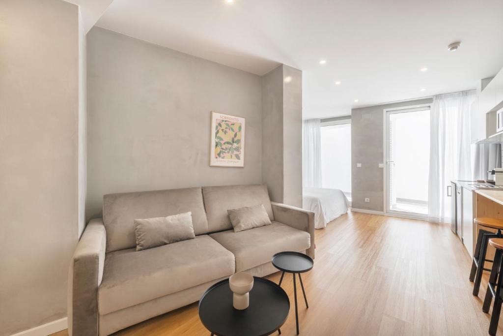 Lisbon Oriente Apartments by Olala Homes 2