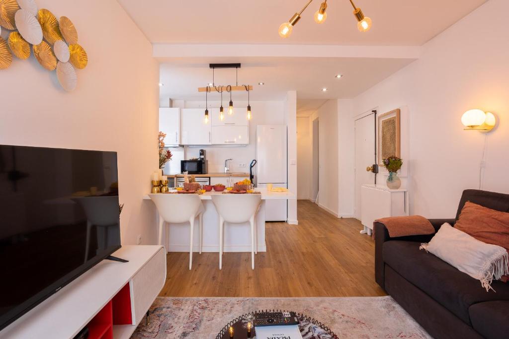 MHouse lease Cascais Walk to Beach and center 8