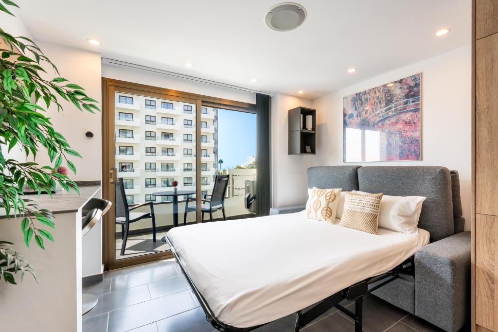 WintowinRentals Executive apt in OCEAN HOUSE Complex 2