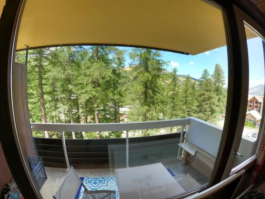 Balcon ou terrasse dans l'établissement Studio au pied des pistes avec terrasse