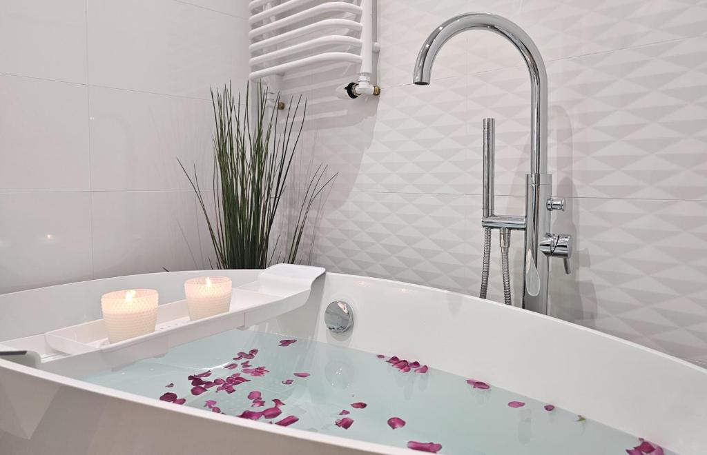 URBAN APARTMENTS Skyline - Sokolska Towers 30A - Gym & Sauna - 2 Free Garages - LUXURY 3