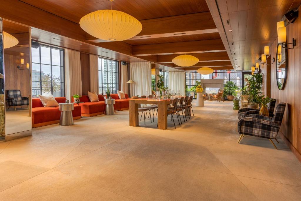 Virgin Hotels New Orleans Image