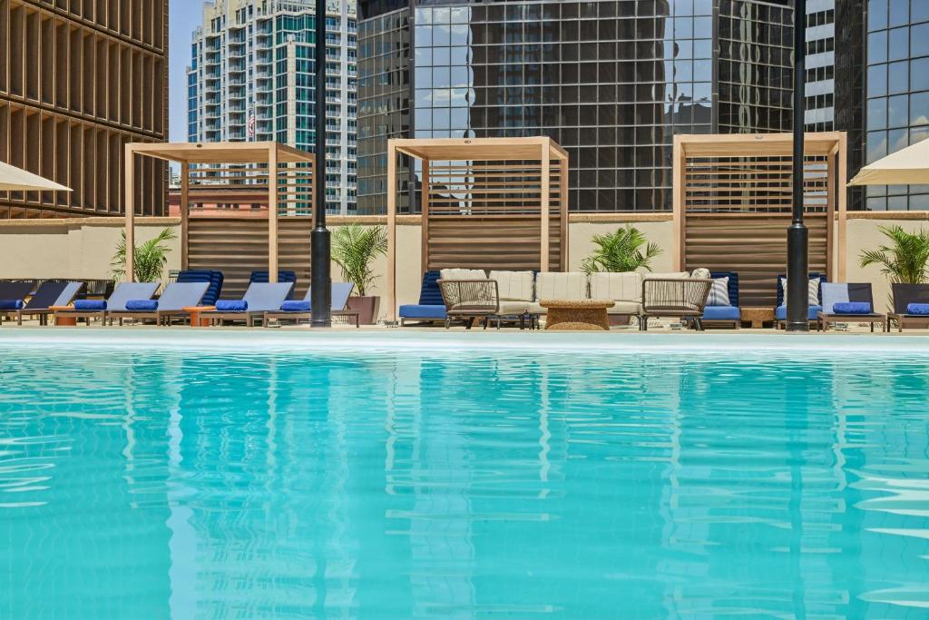 Sheraton Denver Downtown Hotel Image