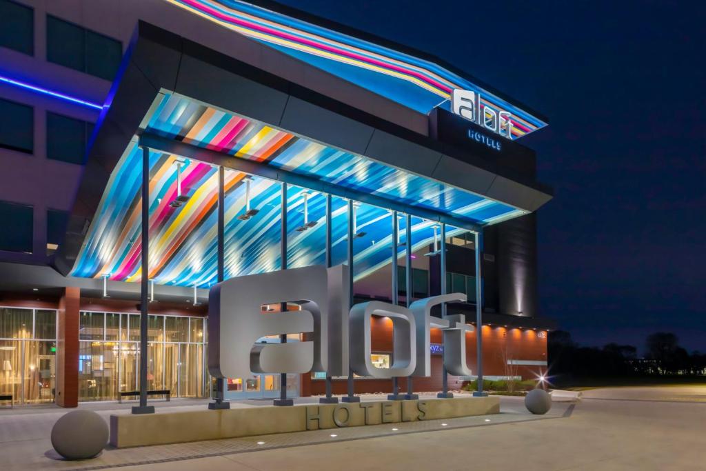 Aloft Dallas Arlington South Image