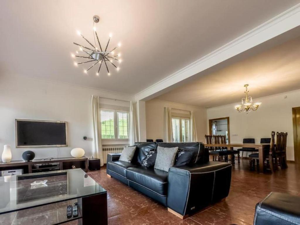 Casa Chalet Villa con piscina, jardín y aire acondicionado cerca de Valencia en La Eliana-L'Eliana 5