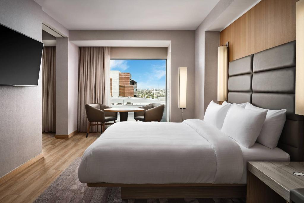 AC Hotel by Marriott Phoenix Downtown Image