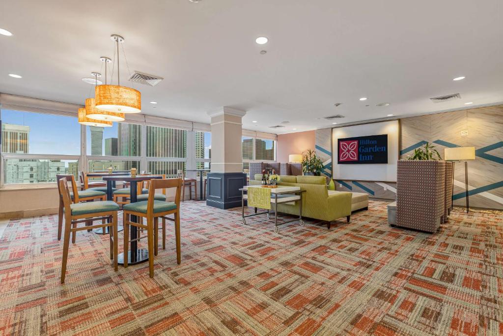 Hilton Garden Inn New Orleans French Quarter/CBD Image