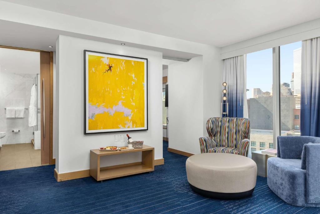 The Art Hotel Denver, Curio Collection by Hilton Image